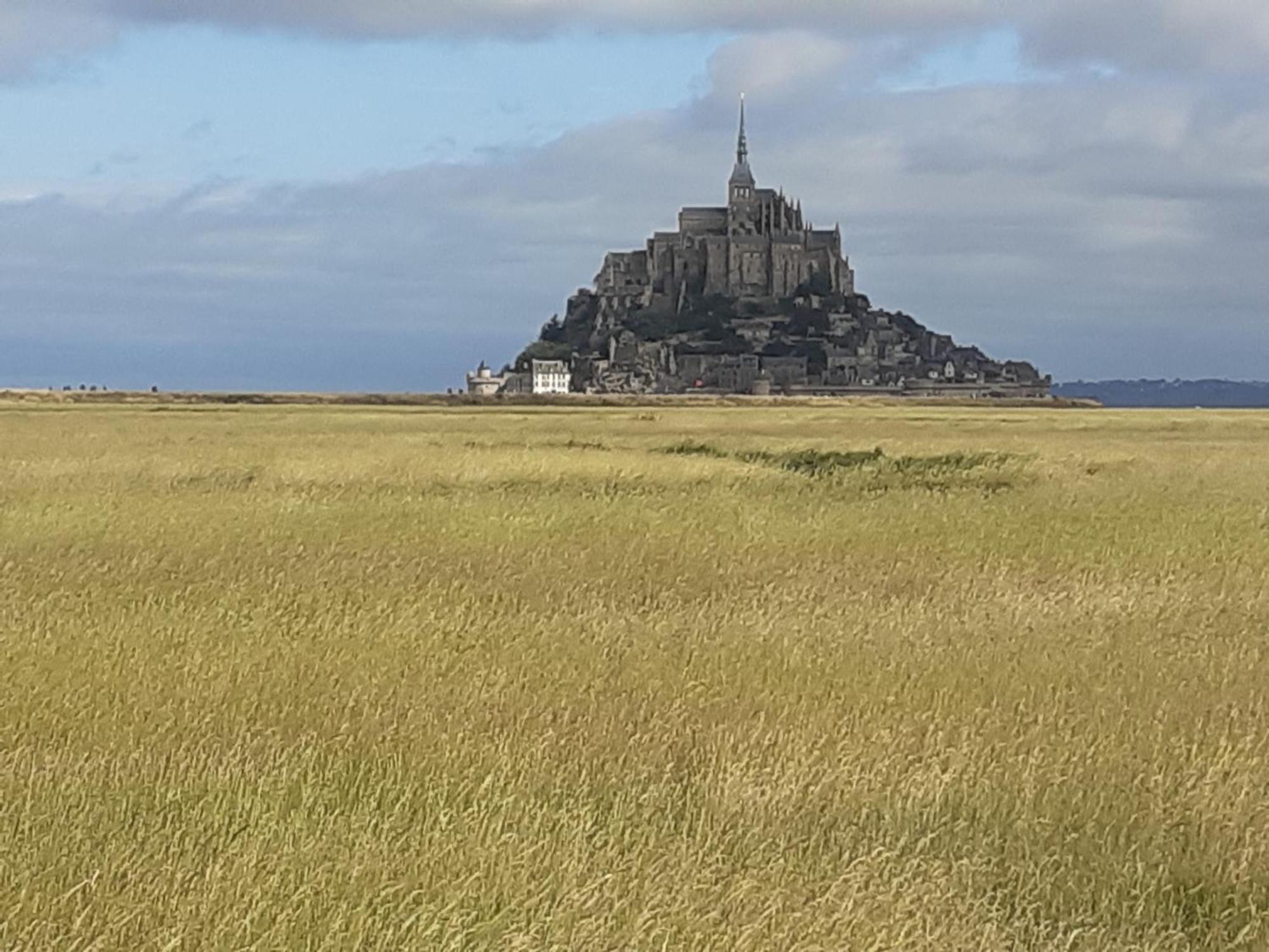 Les Touches Saint-Georges-de-Reintembault Exterior foto